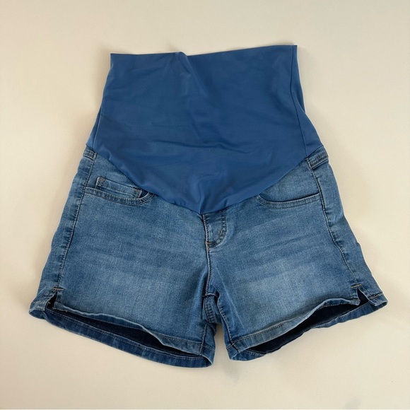 Thymes maternity shorts - Picture 1 of 3